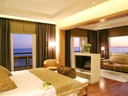 holiday-inn-limassol_100120120836570182